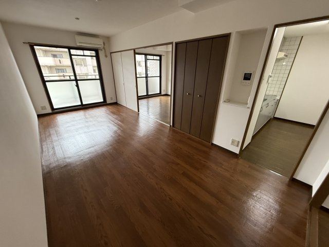 メゾン・ド・ファミールの居間・リビング