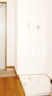 【設備】 | ヘルデンフィールズ | 室内洗濯機置き場です。