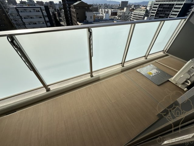 グレイスノーブル新大阪のバルコニー