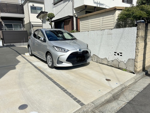 クレール花小金井の駐車場