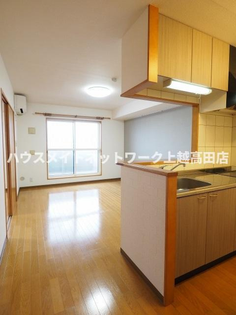 プランドール鴨島の居間・リビング|ＬＤＫ