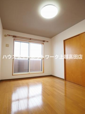 プランドール鴨島の洋室|洋室（6.8帖）