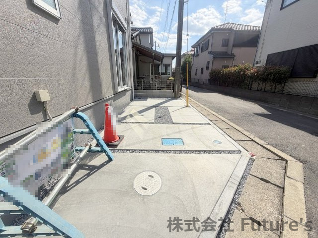 三郷市彦成2丁目　新築戸建　全1棟の駐車場|カースペース1台分付き