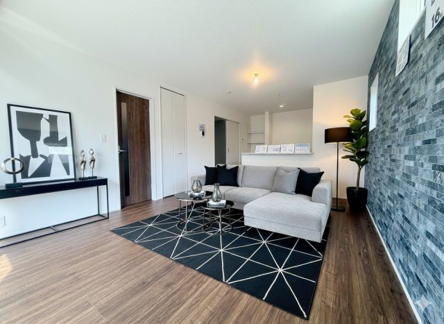 三郷市彦成2丁目　新築戸建　全1棟