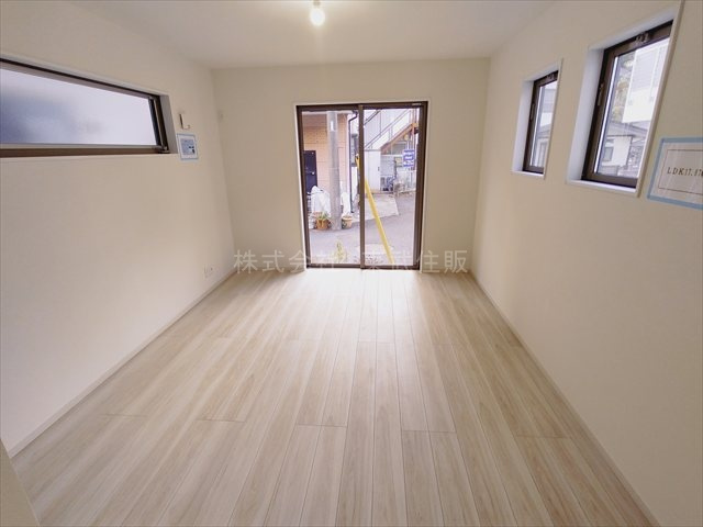 【居間・リビング】 | 志木市柏町２期　全２棟　1号棟 | ゆったりとした居間です