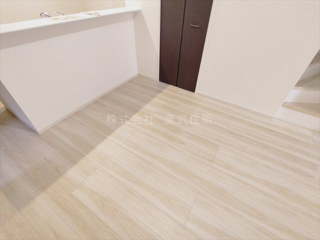 【ダイニング】 | 志木市柏町２期　全２棟　1号棟 | 食卓を囲むダイニング