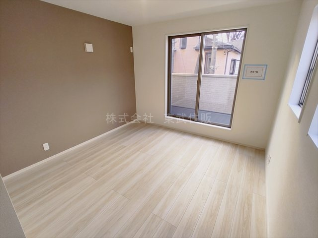 【寝室】 | 志木市柏町２期　全２棟　1号棟 | 洋室7.0帖、ゆとりの広さです