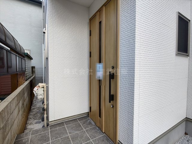 【構造・工法・仕様】 | 志木市柏町２期　全２棟　1号棟 | ゆったりとした玄関です