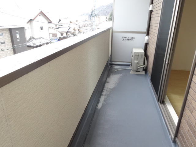 【バルコニー】