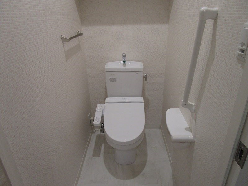 E-smile　榎のトイレ