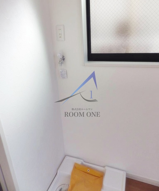 グローリア西蒲田の設備|洗濯機置き場です。