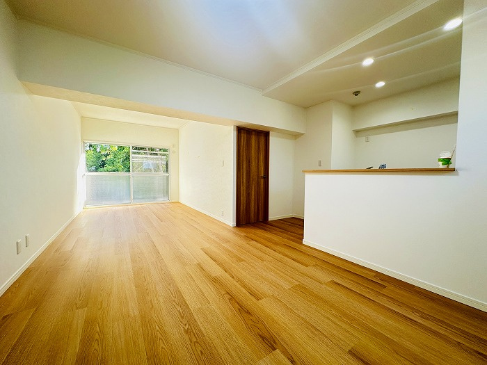 キングスコート久後崎の居間・リビング