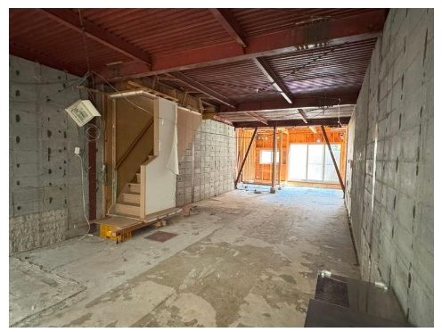 三条会商店街店舗の内装