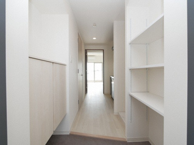 【玄関】 | アドバンス大阪イースト | ゆったりとした玄関です