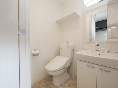 【トイレ】 | アドバンス大阪イースト | 落ち着いたトイレです