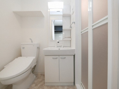 【洗面所】 | アドバンス大阪イースト | ゆったりとスペースのある洗面所
