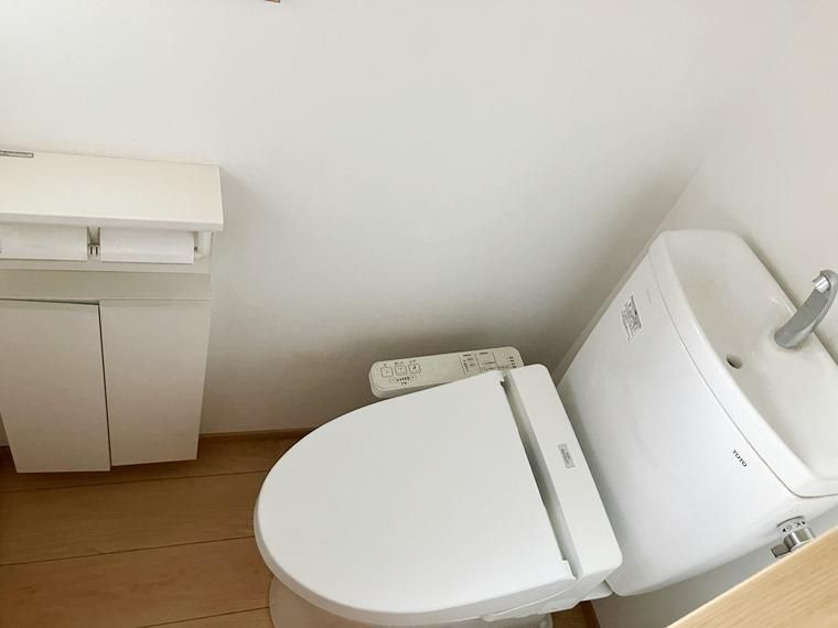 天神町戸建のトイレ