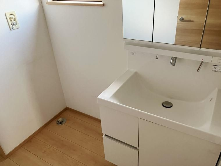 天神町戸建の洗面所