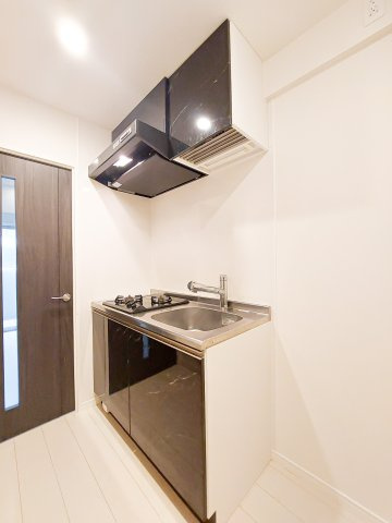 ザ・クォータニティ バイ サヴォイ　10階のキッチン|現状優先。