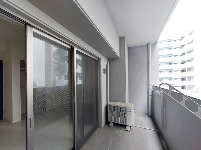 ザ・クォータニティ バイ サヴォイ　10階のバルコニー|現状優先。