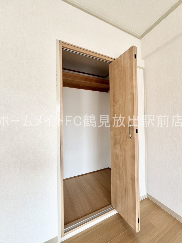 大阪市鶴見区放出東３丁目の賃貸マンションの収納