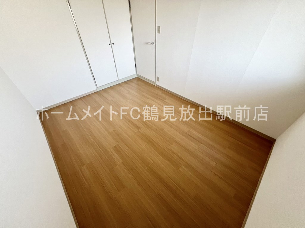 大阪市鶴見区放出東３丁目の賃貸マンションの洋室