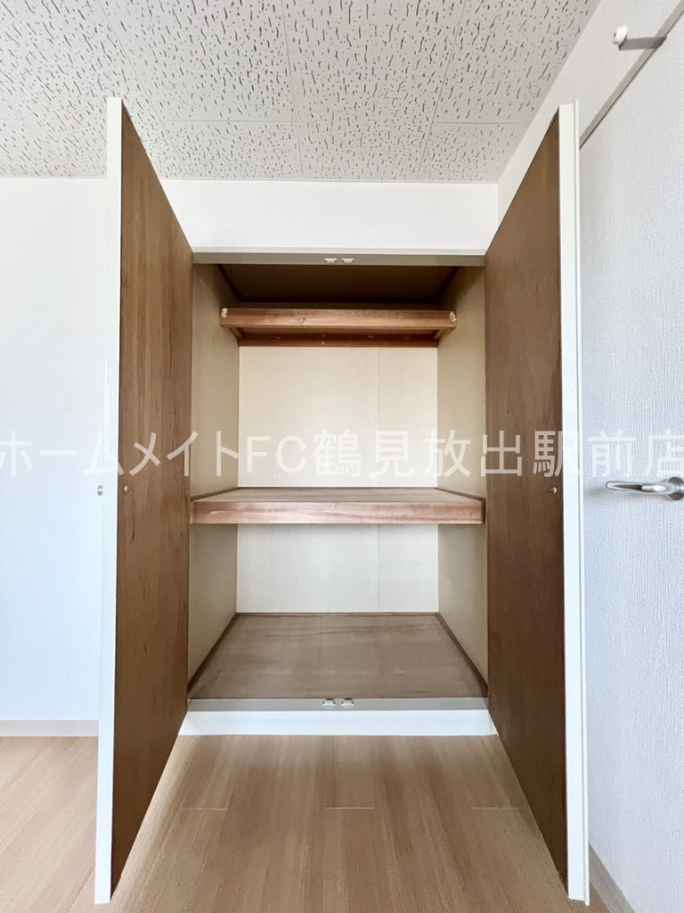 大阪市鶴見区放出東３丁目の賃貸マンションの収納