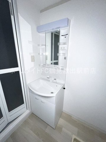 大阪市城東区放出西３丁目の賃貸マンションの洗面所