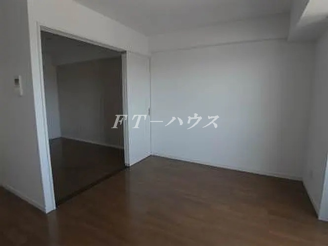 千葉市花見川区武石町２丁目の賃貸マンションの居間・リビング