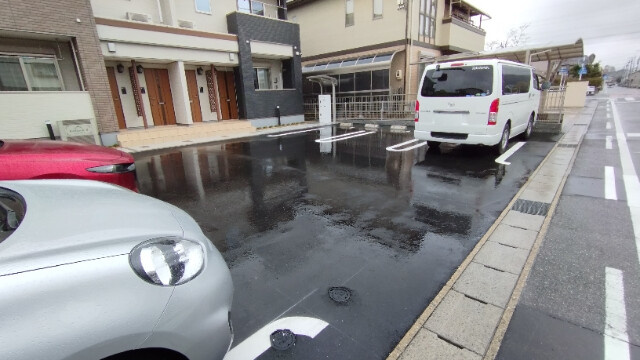 ラフィーネＫⅡの駐車場