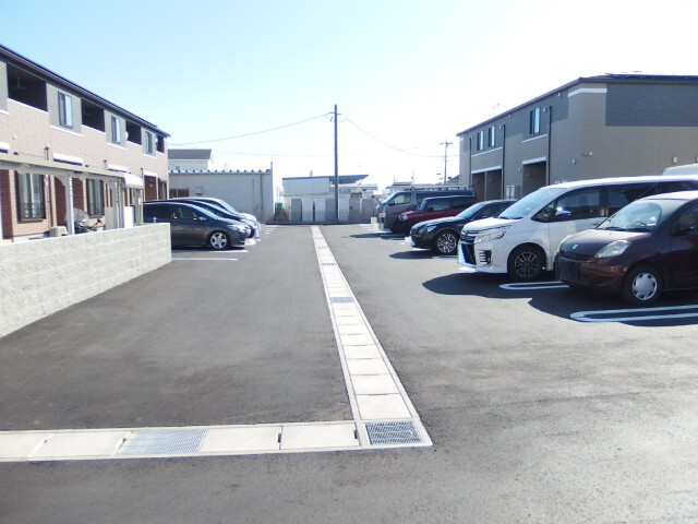 グランドパレスAの駐車場