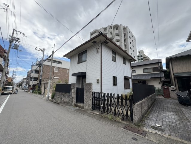 田中町1丁目　古家付き土地の外観