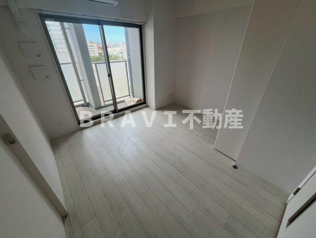 エスリードレジデンス大阪グランノースⅡ　BRAVI不動産の居間・リビング|【エスリードレジデンス大阪グランノースⅡ】おしゃれな居間です