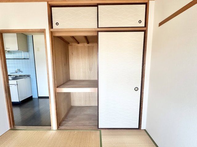 サンパレス緑ケ丘Aの収納