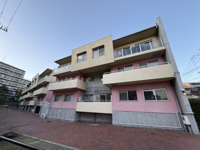 第２０千里ハイツの外観