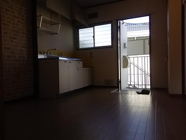 柴田ガーデンハイツＥ棟の玄関