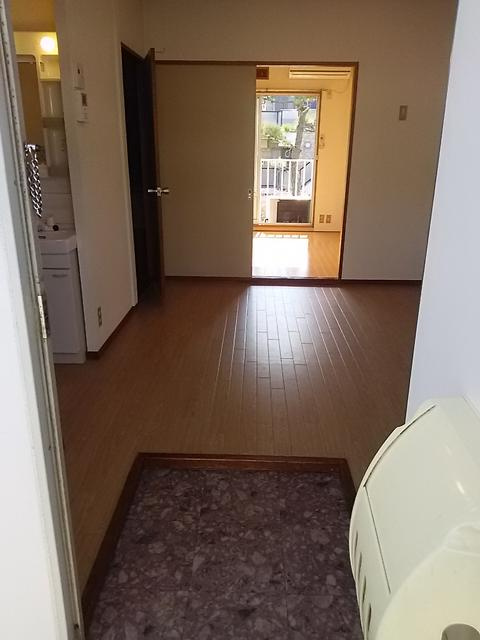 柴田ガーデンハイツＥ棟の玄関