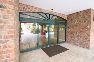 【エントランス】 | リバーカントリーガーデン京橋