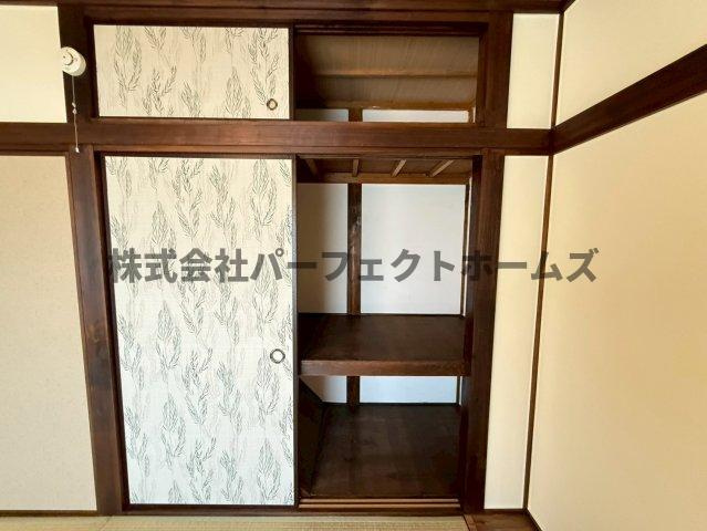 杉山手2丁目戸建　賃貸の収納|たっぷりとした収納スペースです