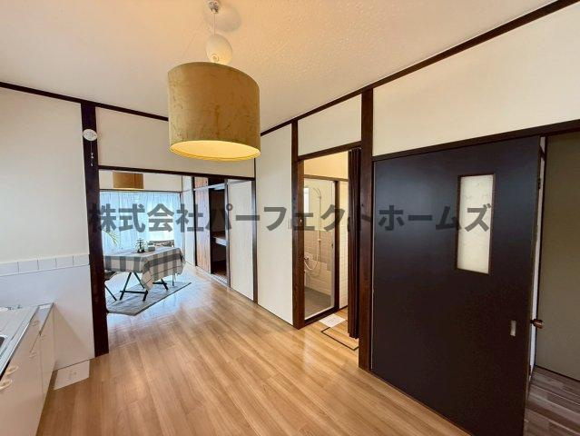 杉山手2丁目戸建　賃貸の居間・リビング|ゆったりとしたリビングです