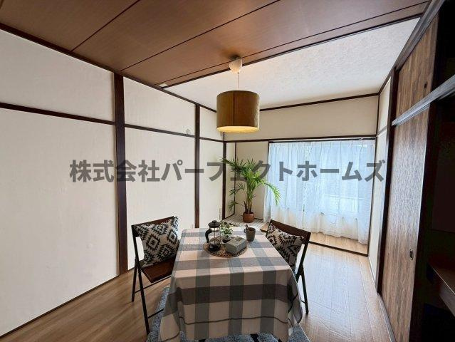 杉山手2丁目戸建　賃貸の居間・リビング|ゆったり過ごせるリビングです