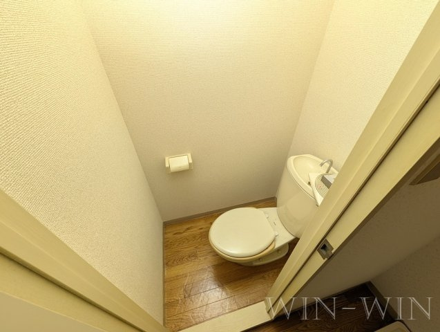 タウニィ吉川 Aのトイレ|イメージ（同建物内別部屋の写真です）