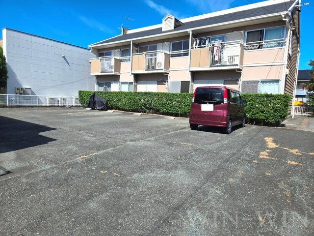 タウニィ吉川 Aの駐車場