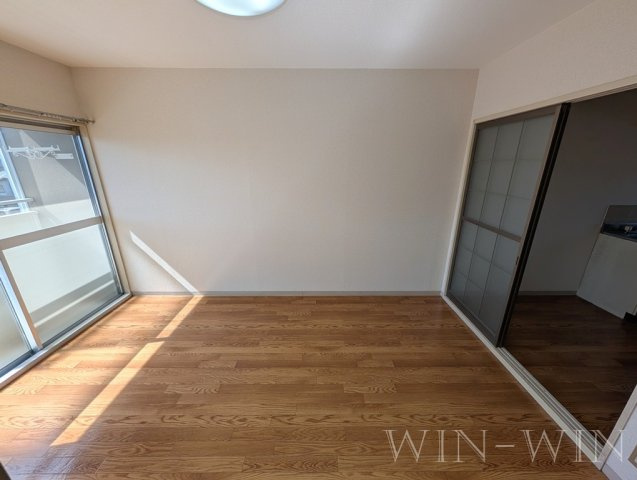 タウニィ吉川 Aの居間・リビング|イメージ（同建物内別部屋の写真です）