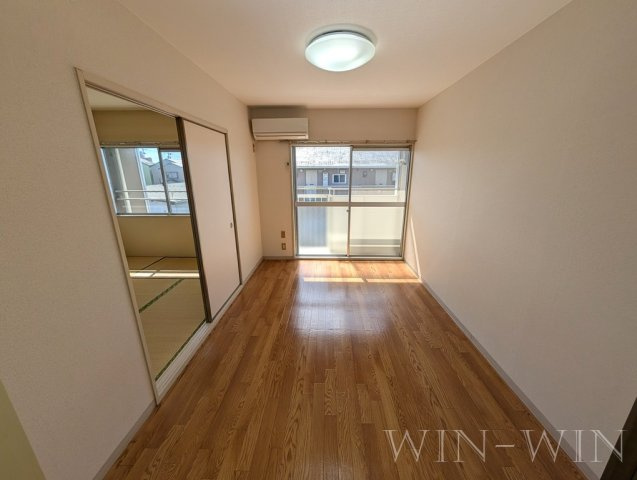 タウニィ吉川 Aの居間・リビング|イメージ（同建物内別部屋の写真です）