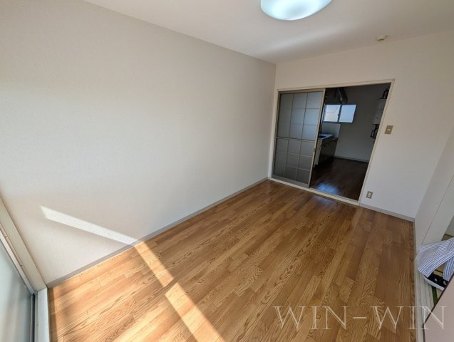 タウニィ吉川 Aの居間・リビング|イメージ（同建物内別部屋の写真です）