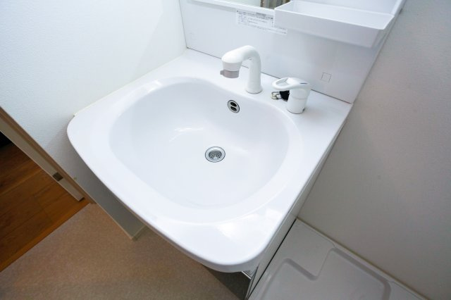 サヴォイラ・マリナ　ドゥ　ハカタ　13階の独立洗面台|現状優先。