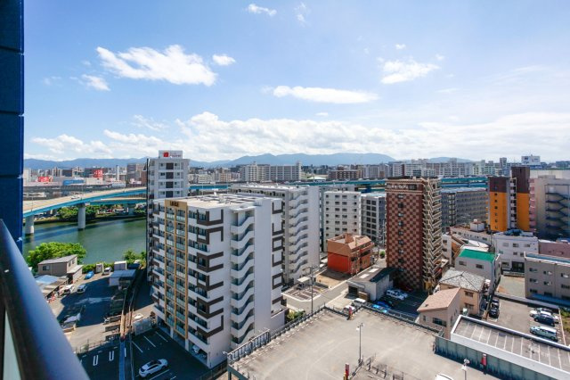サヴォイラ・マリナ　ドゥ　ハカタ　13階のバルコニー|現状優先。