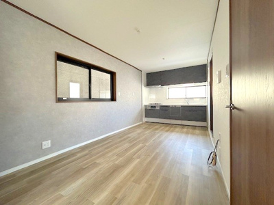 【居間・リビング】 | 高槻市辻子3丁目戸建