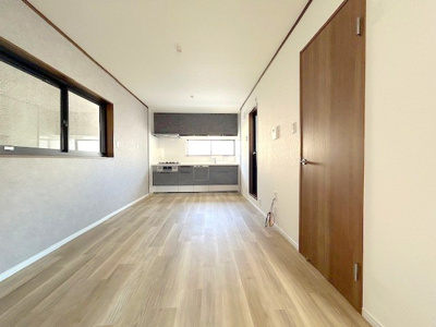 【居間・リビング】 | 高槻市辻子3丁目戸建